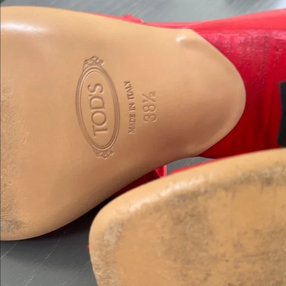 Tod's Vibrant Red Leather Slides - Picture 4 of 5